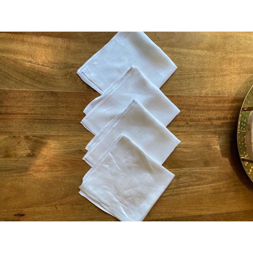 Set of 4 White Demask Dinner Napkins Floral Pattern‎ 18x20" Classic Formal